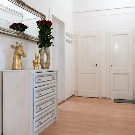 Of Victory Apartment *